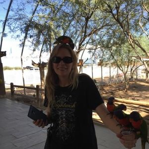 Meet your Posher, Jennifer